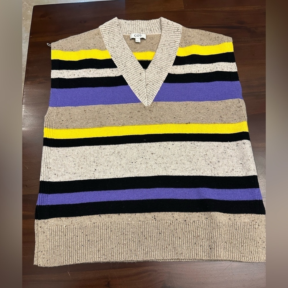 New COS Pure Wool Striped Vest - Picture 3 of 10